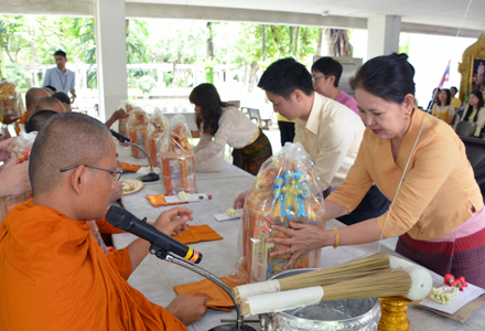 บัณฑิตวิทยาลัย ทำบุญถวายเทียนพรรษาและผ้าอาบน้ำฝน ประจำปี 2561   