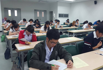 โครงทดสอบความรู้ภาษาอังกฤษสำหรับนักศึกษาปริญญาตรีชั้นปีสุดท้ายฯ ครั้งที่ 2