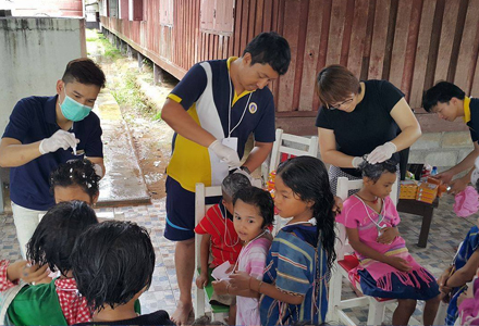 โครงการค่ายบัณฑิตอาสาเสริมสร้างชุมชน